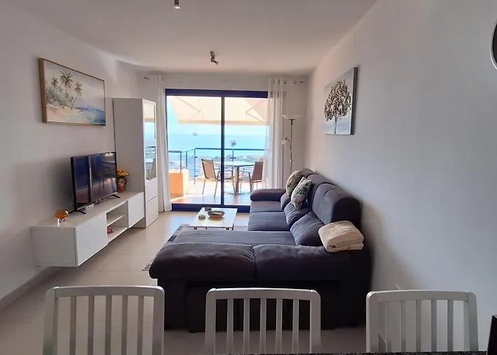 Sea View Cozy Apartment La Tanita
